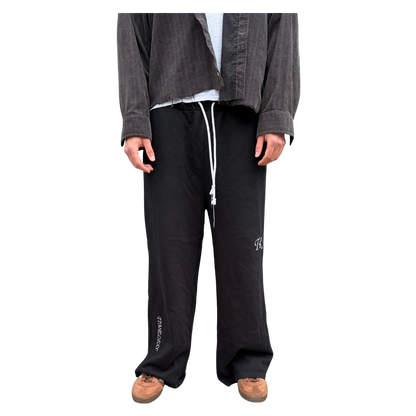 SIGNATURE SWEATS